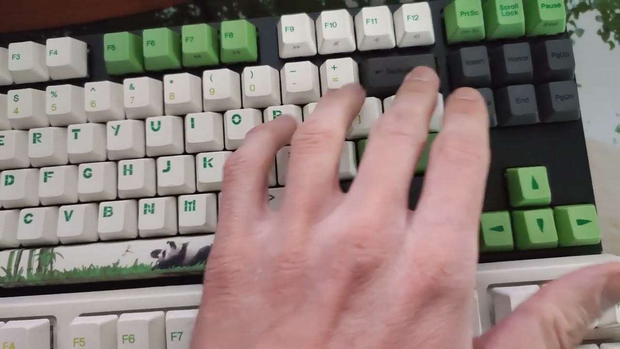 Varmilo VA87M Cherry MX Silent Red Stock vs Gazzew Boba U4 lubed & all mod
