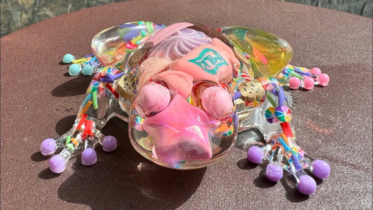 Candy Shoppe Frog #froggyfriday #resinart #apexresin
