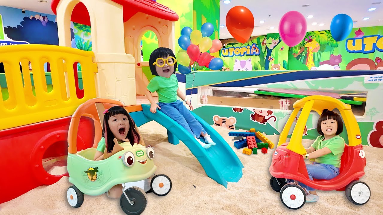 Main Mobil Mobilan, Mainan Pasir, Perosotan dan Mobil Balon di Playground Anak