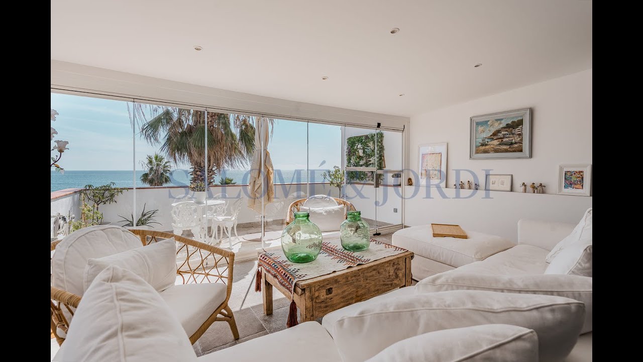 Casa de pueblo de diseño reformada con vistas al mar y lista para entrar a vivir en Vilassar de Mar