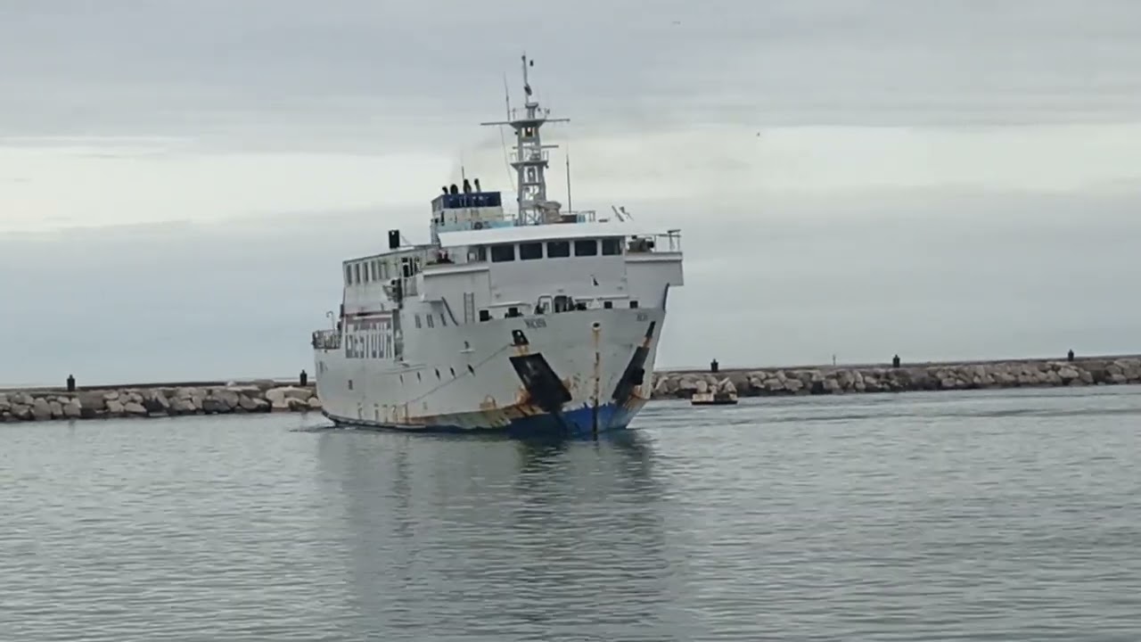 GESTOUR MACAIVA // In arrivo nel porto di Procida // 29-12-2023