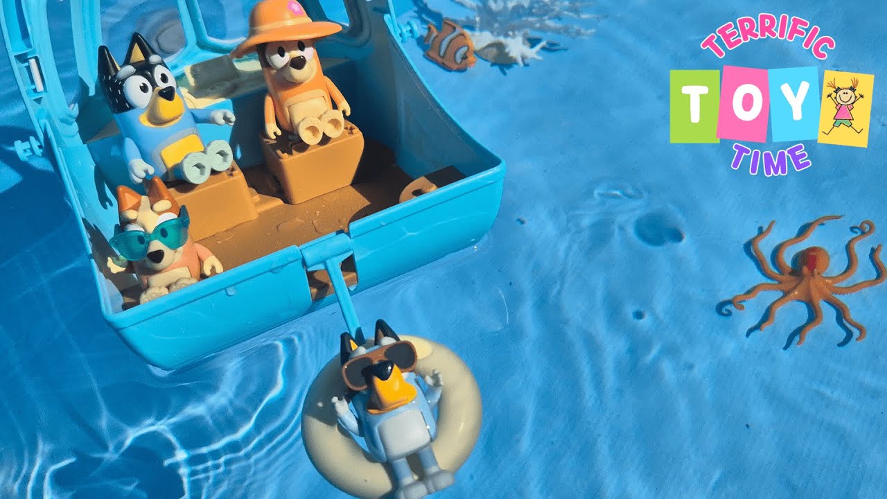 Ocean Adventure! Bluey and Bingo 🌊 splashy boat trip - bluey toys