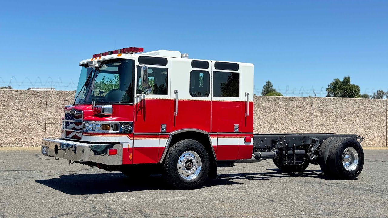 2005 Pierce Quantum Single Axle Cab & Chassis For Sale