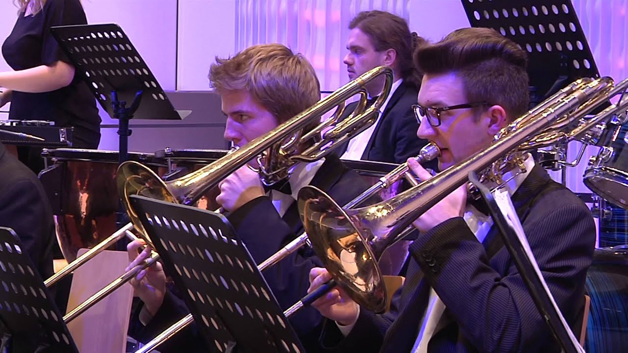 Williams: Harry Potter - Fawkes the Phoenix - Korynta &middot; Prague Film Orchestra