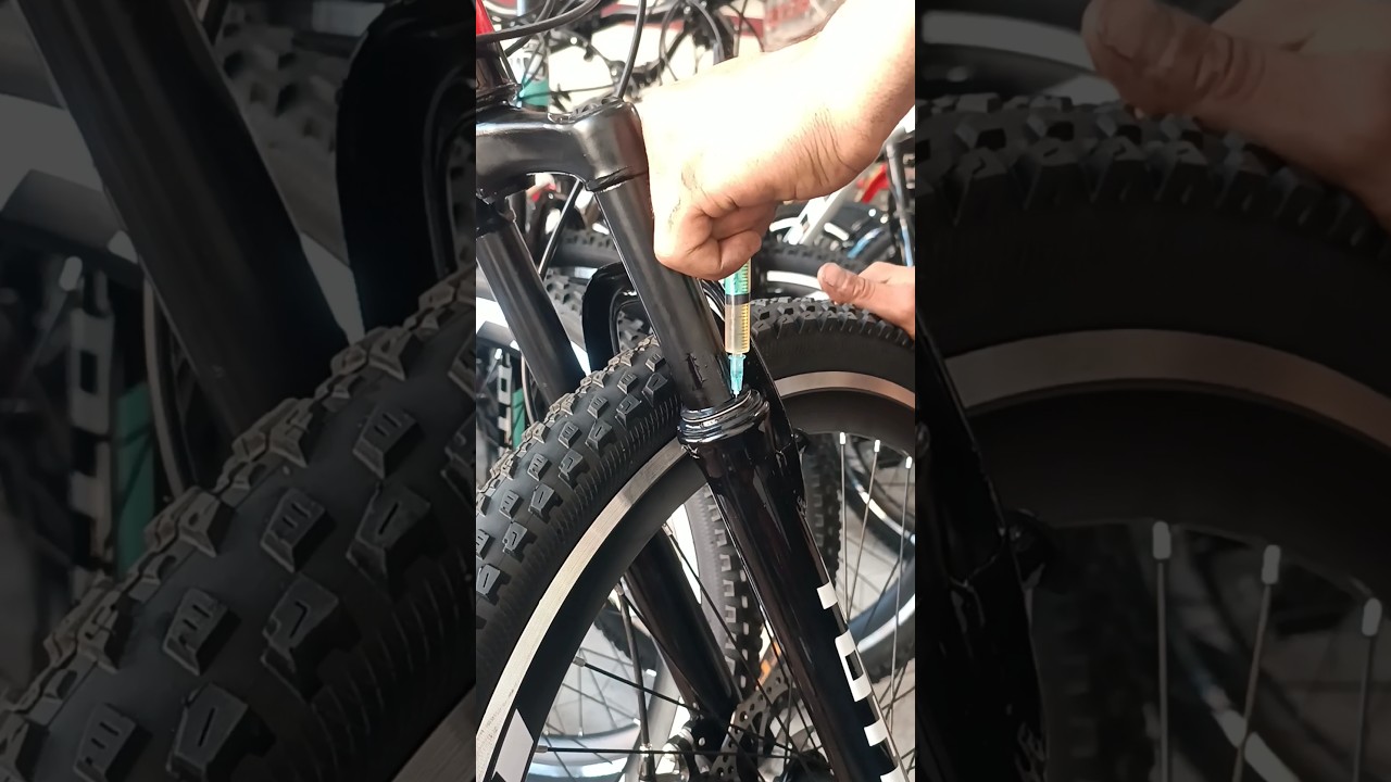 Lubricating the spring to the ampoule needle#bike #bicycle #shortvideo #youtubeshorts #art #mtb