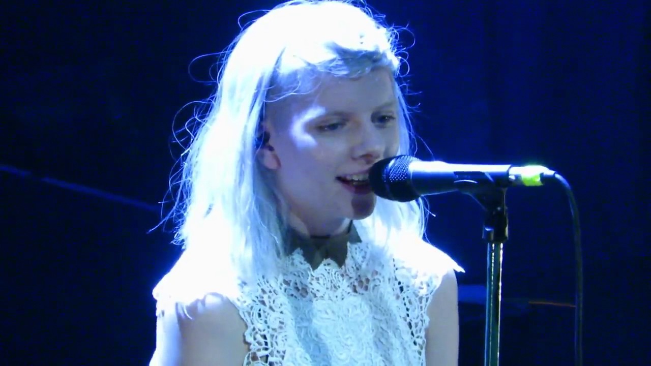 Aurora SUPER GLUE Tivoli vredenburg 19 10 2016