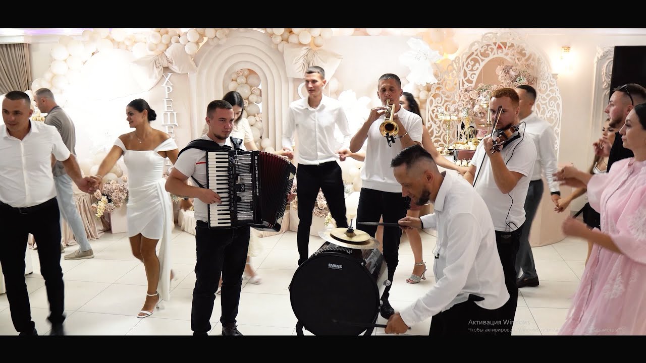 Taraful Noroc la Cumatria frumoasa