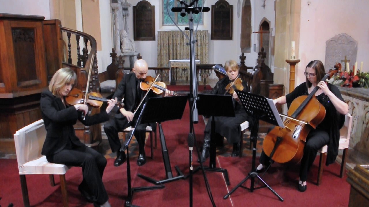 Romeo and Juliet : Kissing You by Desree. Capriccio Quartet arr Helen Marple-Horvat