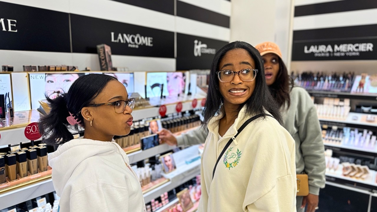 The Favorite Parent | Season 4 Ep. 2 | SNEAKY MOM 🤫