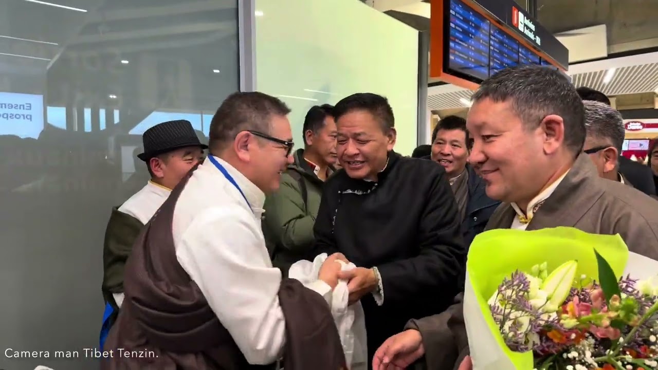France 🇫🇷 Tibetans Wel come Sikyong Penpa Tsering la in Paris..  