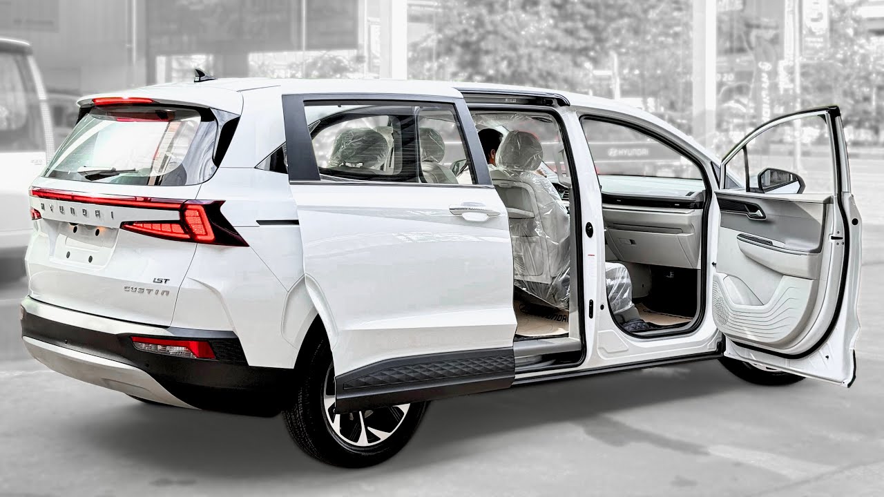 All New Hyundai Custin ( 2025 ) - Luxury 7 Seaters MPV | White Color