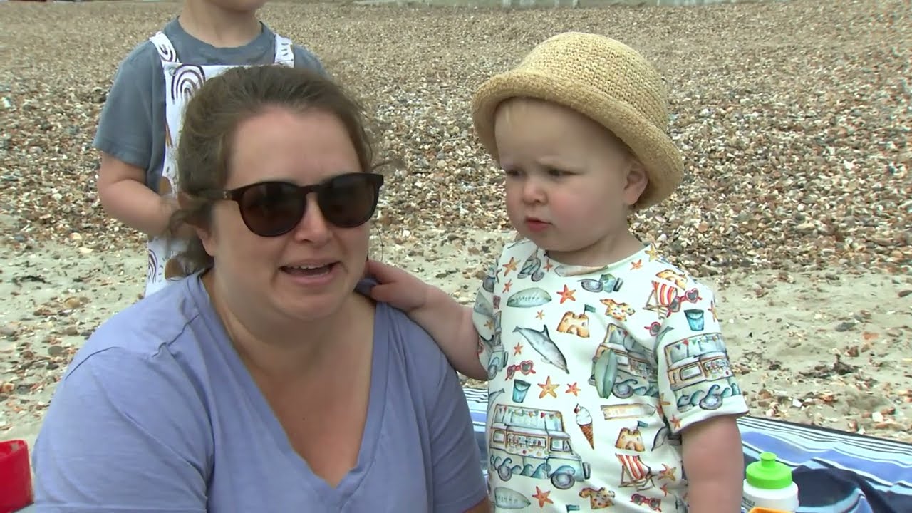 Large deposits of sewage found in British beaches| 5 News