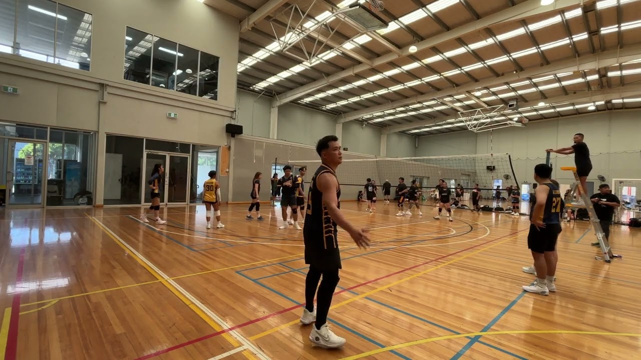 Golden Blues game 4 - set 1