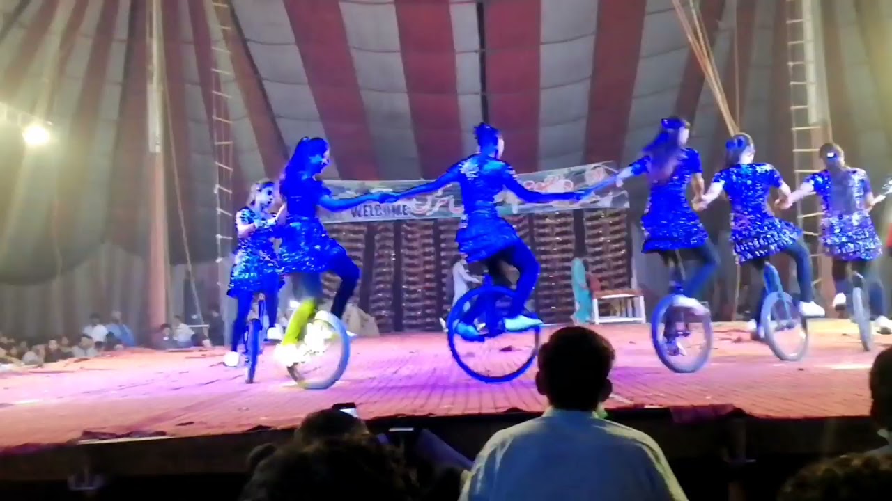 One wheeling of Girls in circus  1080p