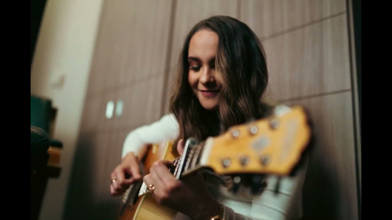 Laura Stangl - Esta soy yo (Official Video)