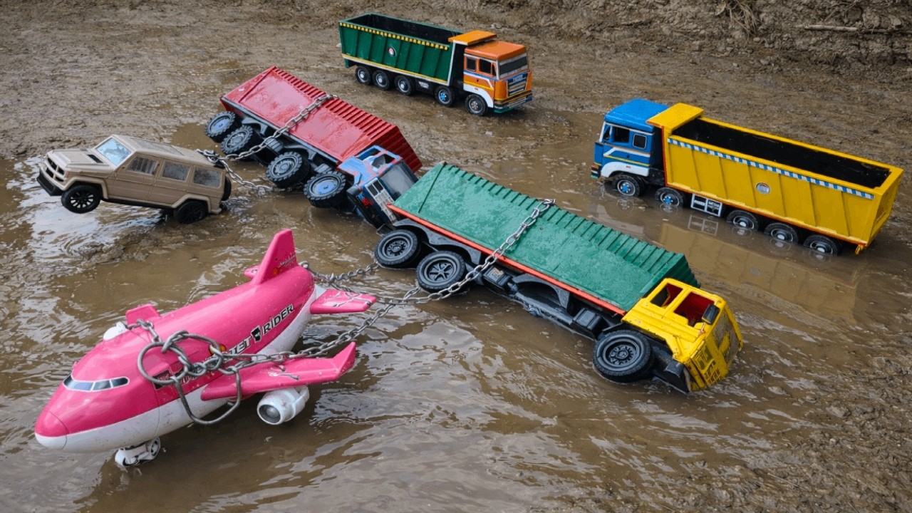 Mahindra 2 New Container Truck Mud Water Accident Pulling Out By G-Wagon Aeroplane | Kids Cartoon