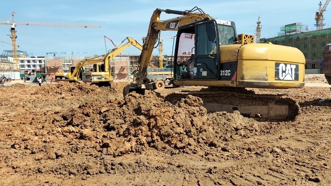 Satisfying Excavator Work | Dump Truck Loading