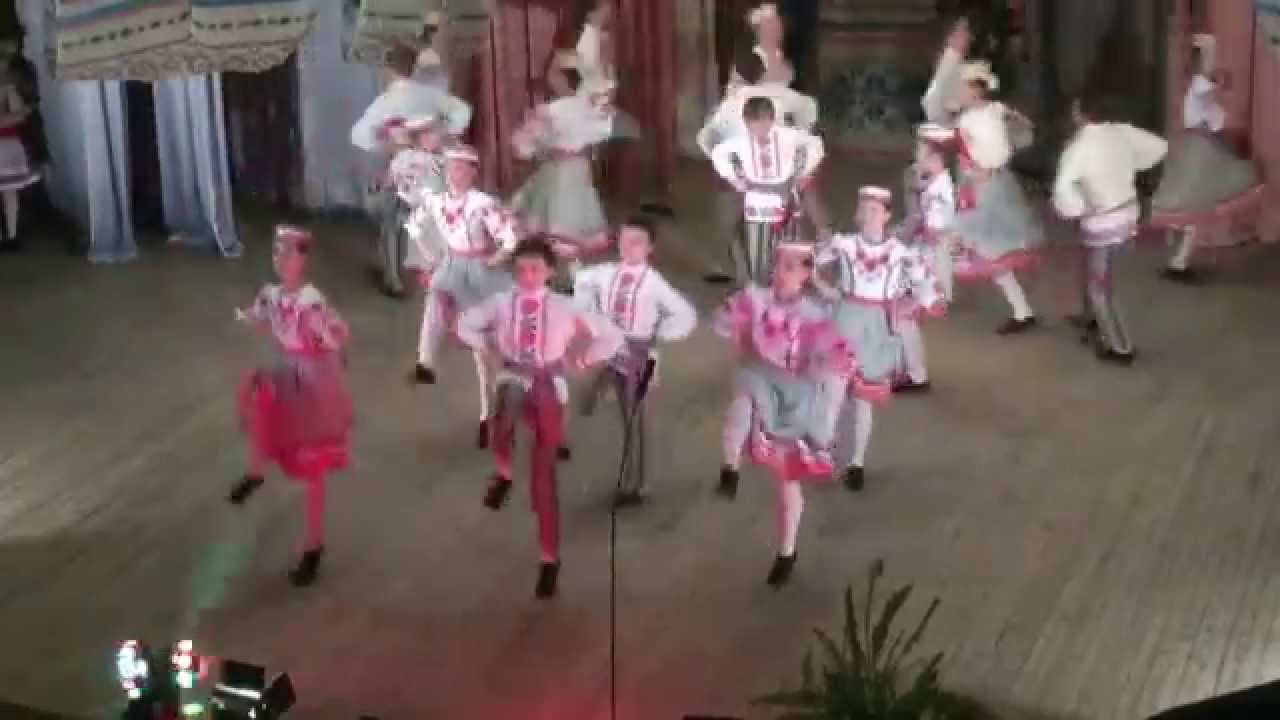 Образцовый ансамбль танца «Мечта» (Гродно) исполняет «Митусь»