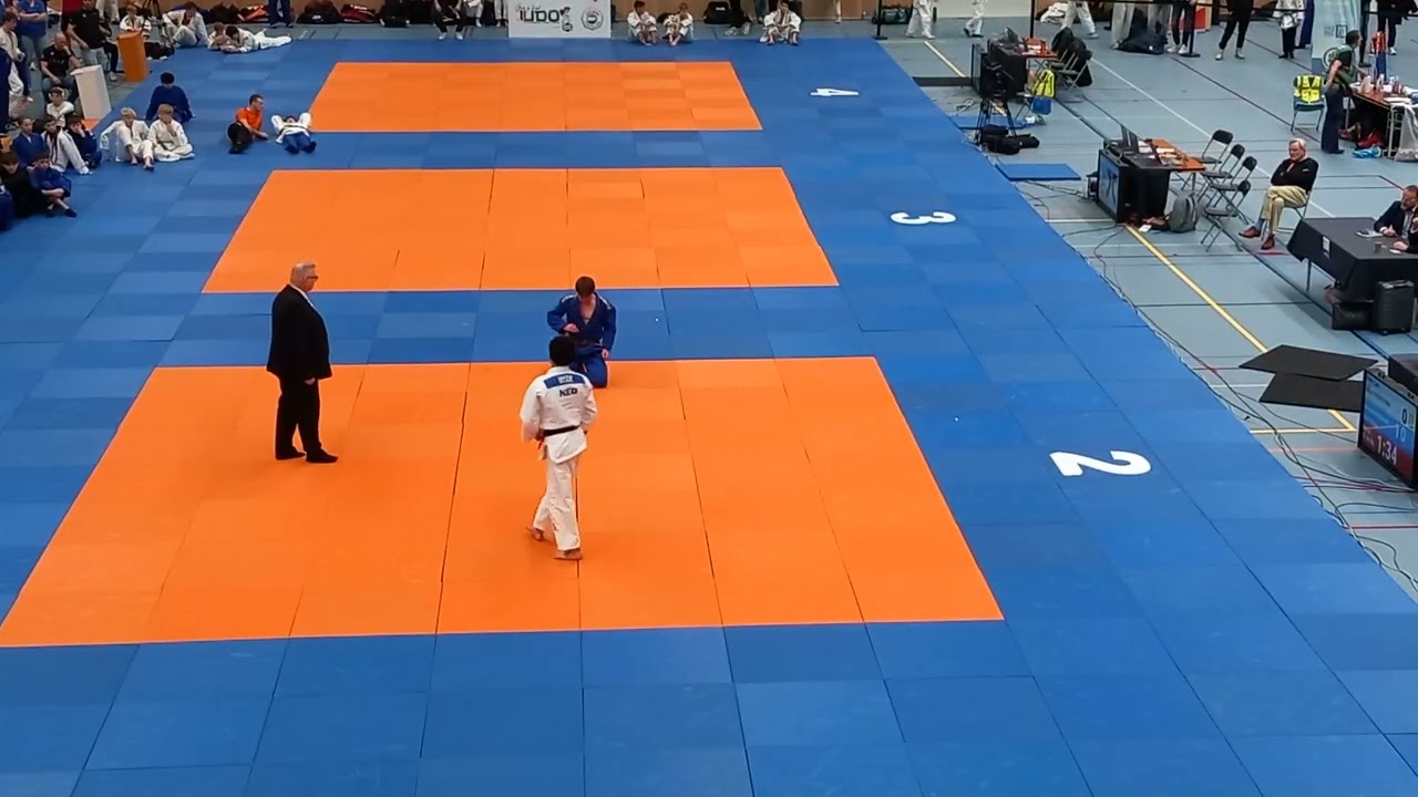 Judo NK Den Haag Finale U18 U60   Uyar - Smit           sa13