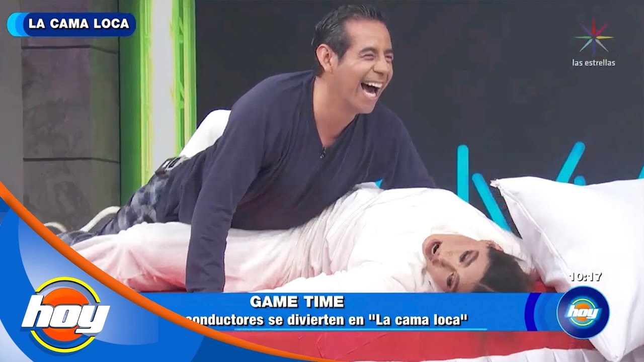 Galilea Montijo y Yordi Rosado se divierten en "La Cama Loca" | Game Time | Hoy