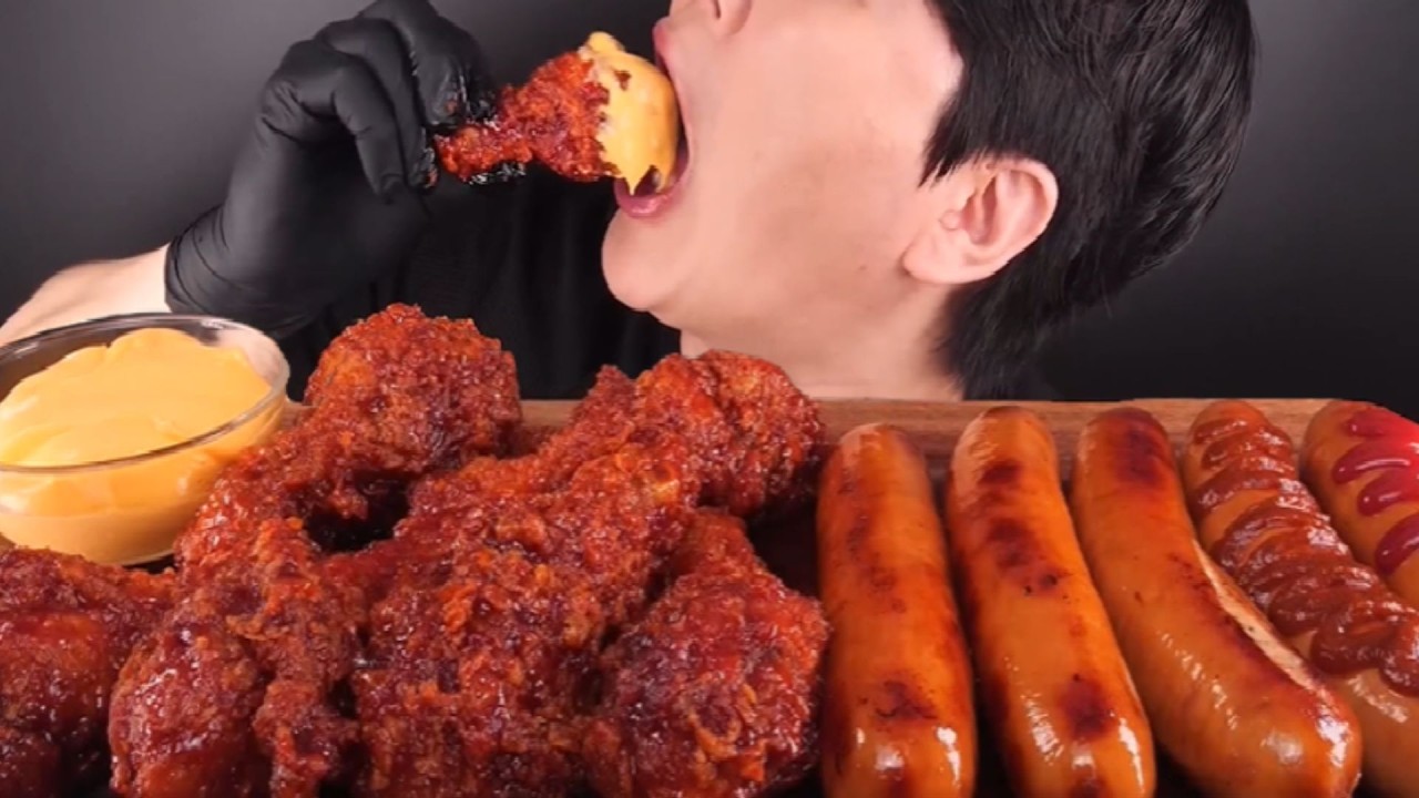 ASMR MUKBANG Spicy Fried Chicken, Sausage & Cheese Sauce