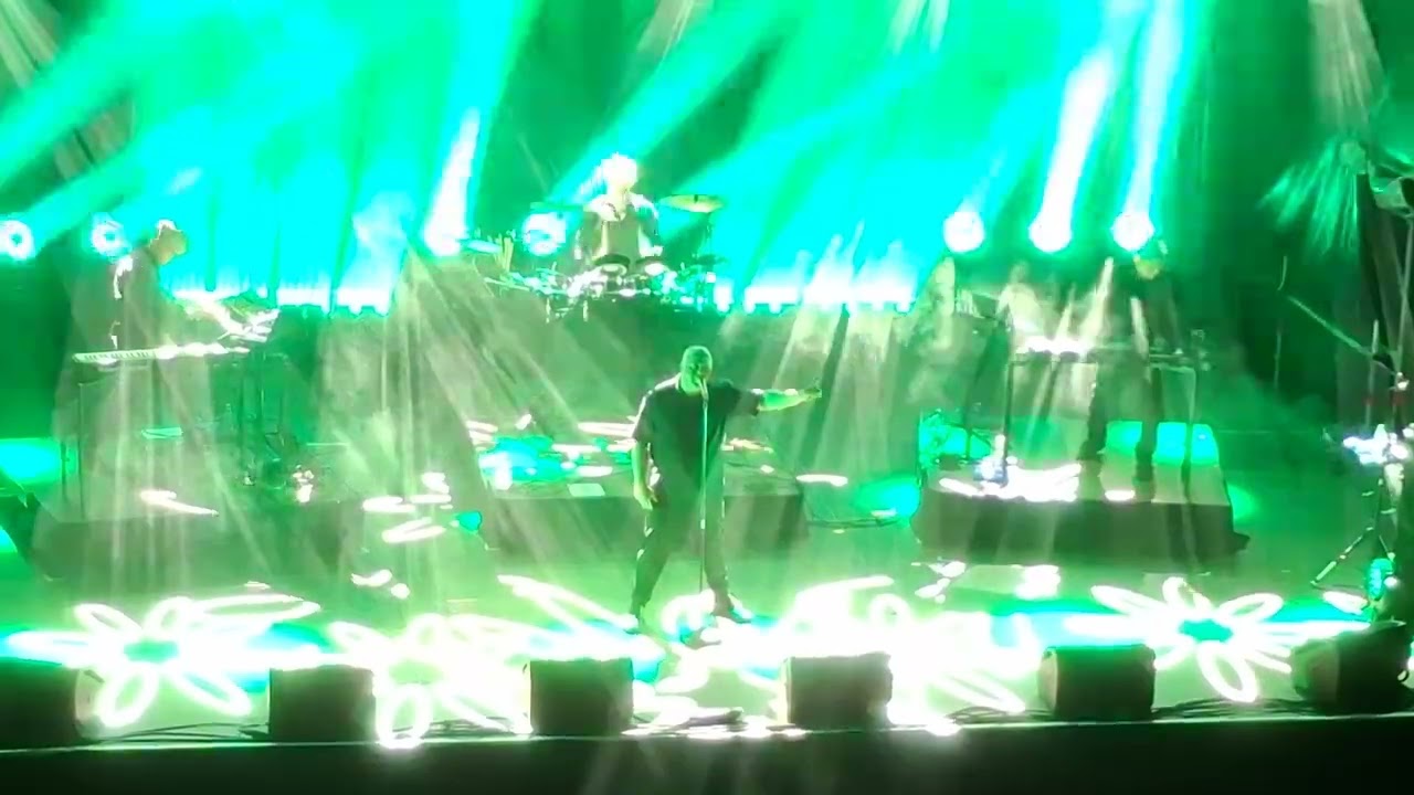 VNV NATION 