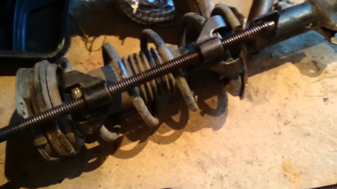 Wymiana poduszki i łożyska amortyzatora / górne mocowanie amora