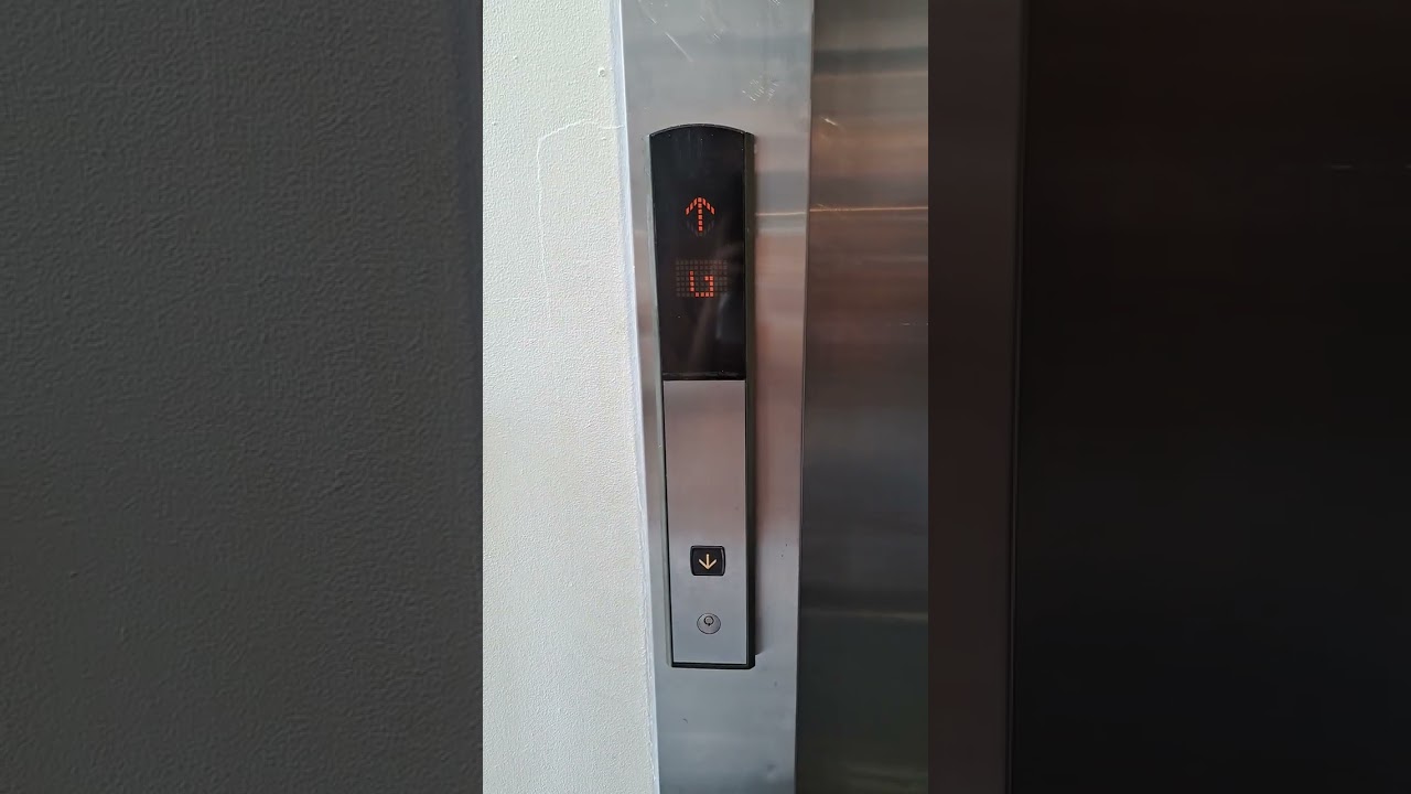 *GOING DOWN* Mitsubishi Traction Elevator - IKEA - Jeddah, Saudi Arabia