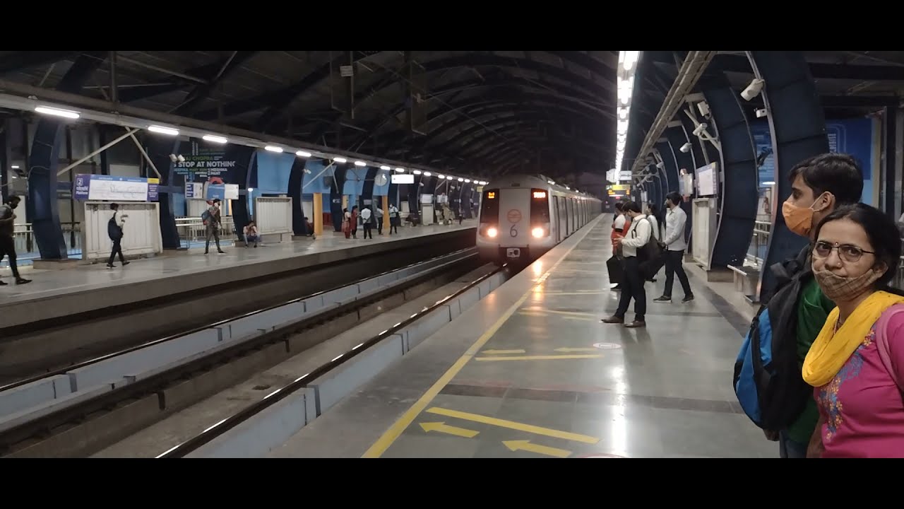 Delhi metro blue line arriving at laxmi nagar with 6 coach