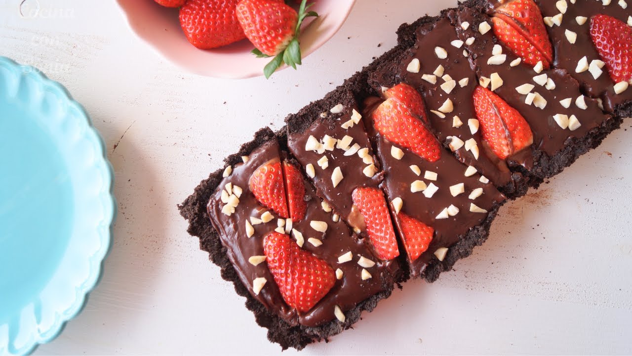 Sin HORNO! Postre perfecto: tarta de fresas con chocolate y galletas Oreo