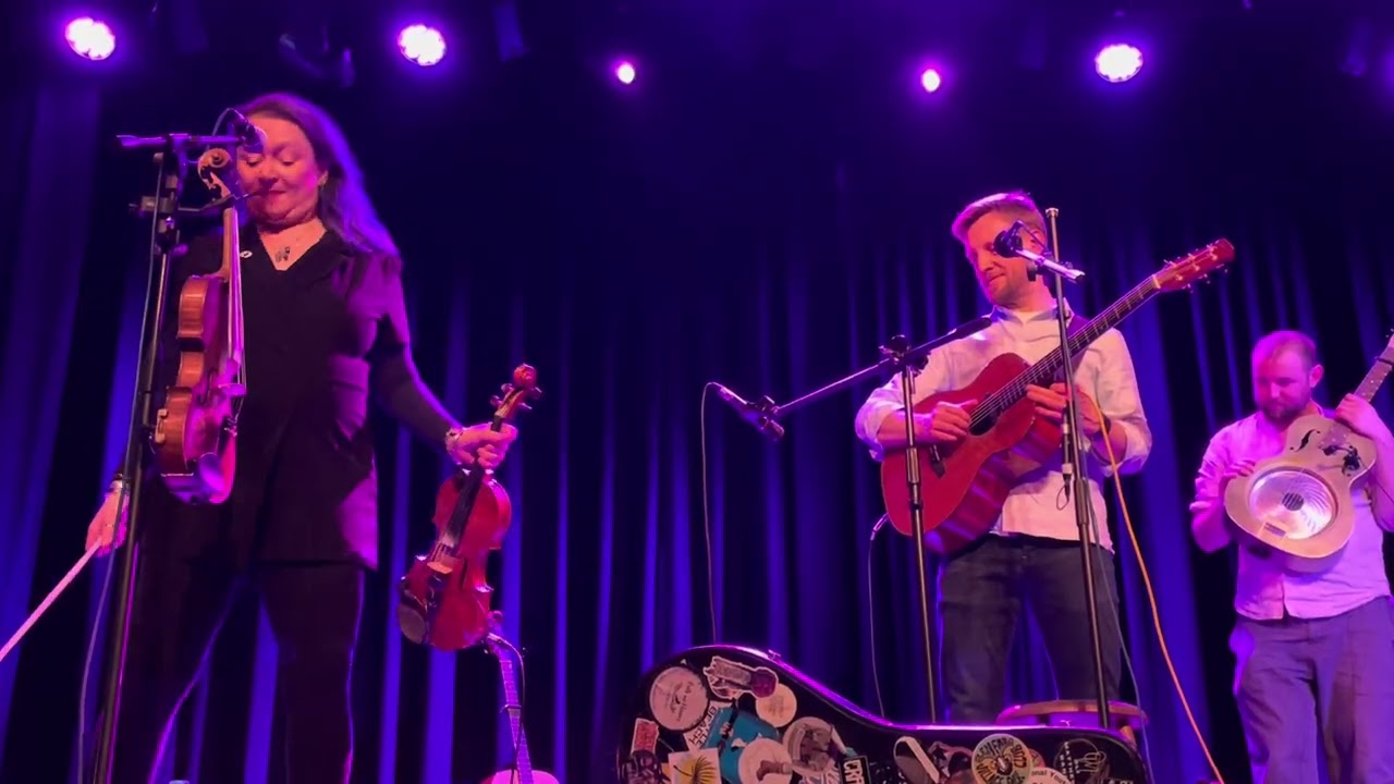 Eliza Carthy, Tim Van Eyken,  Nick Hart & Finn Curran Carthy - ‘Scarborough Fair’.  Live 2026.
