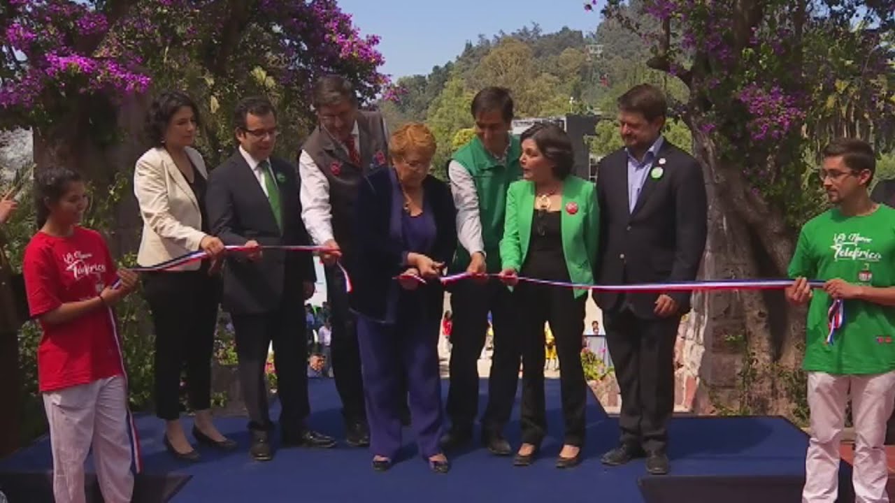 Bachelet inaugura el nuevo teleférico del Parque Metropolitano en Santiago