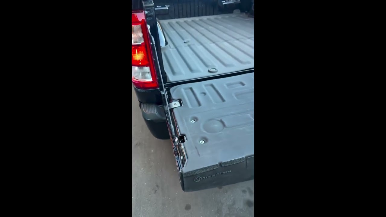 Does Your Ford F150 Tailgate Have “Battle Scars”?