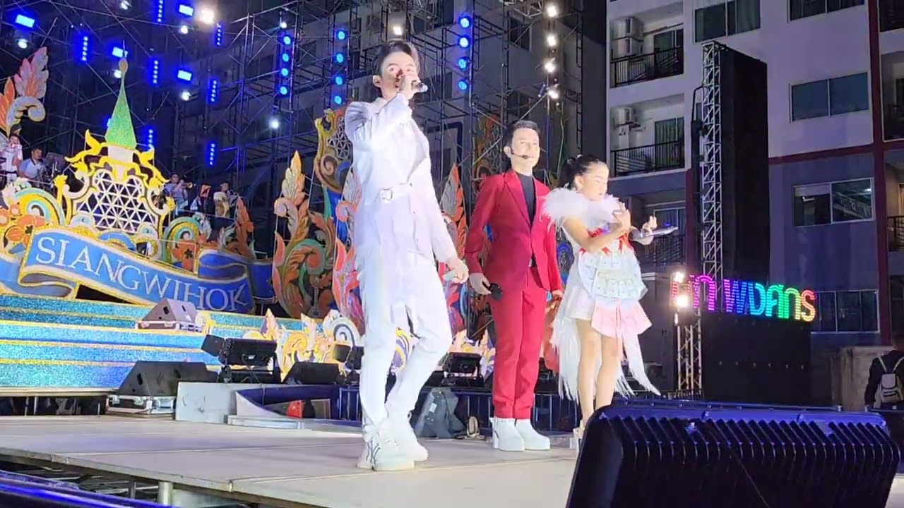 ดูกันแบบเต็มวงม่วนๆ - 