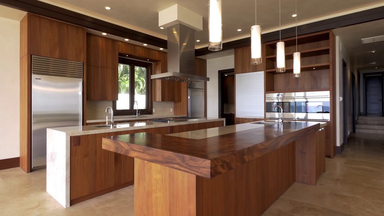 BEACHFRONT MAUI LUXURY HOME 3190 SOUTH KIHEI Keawakapu Beach Residence Maui, Hawaii DENNIS RUSH RB