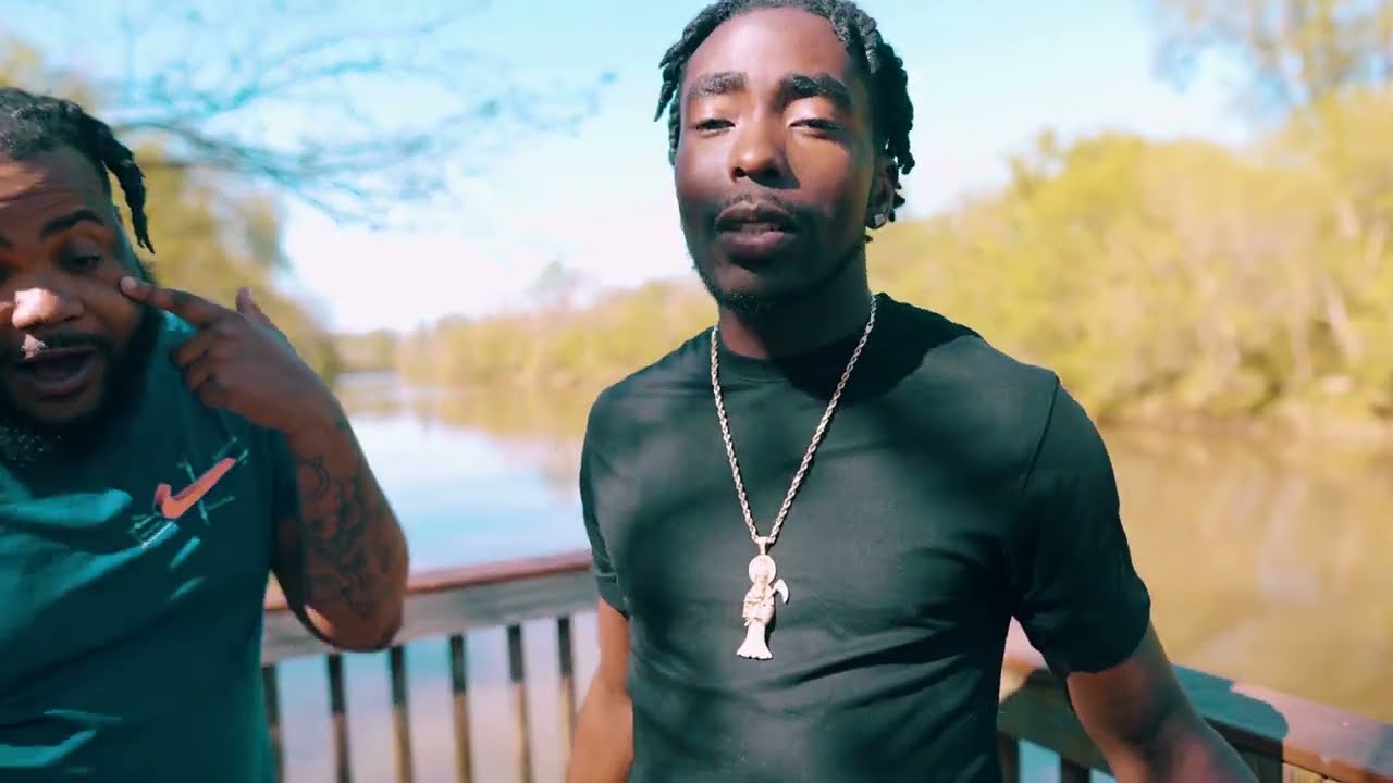 Fat Dave x 10Cellphones - Servin (Official Music VIdeo)