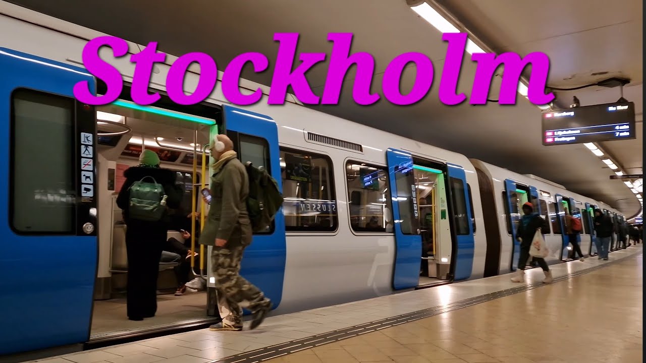 🇸🇪 Stockholm Metro Night Ride  From Slussen to Fruängen. Night Walk.