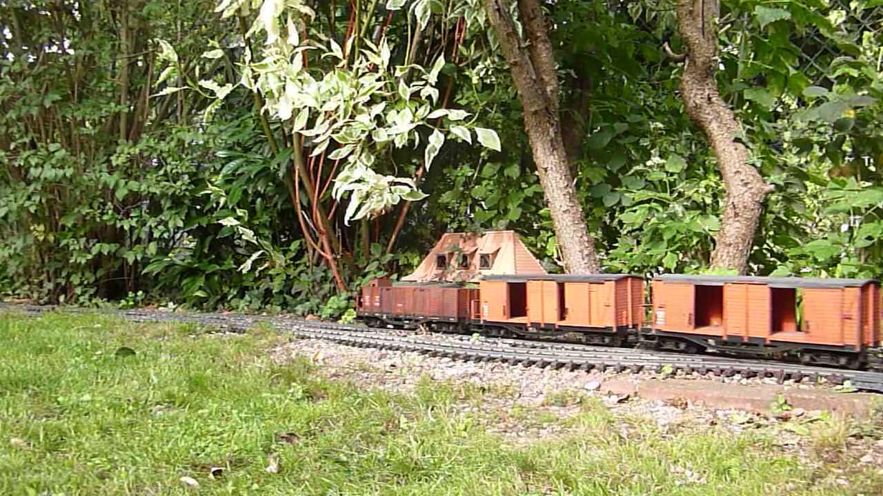 Modern Gauge 2m Live Steam: Garden Railway with Coal-fired Locomotive