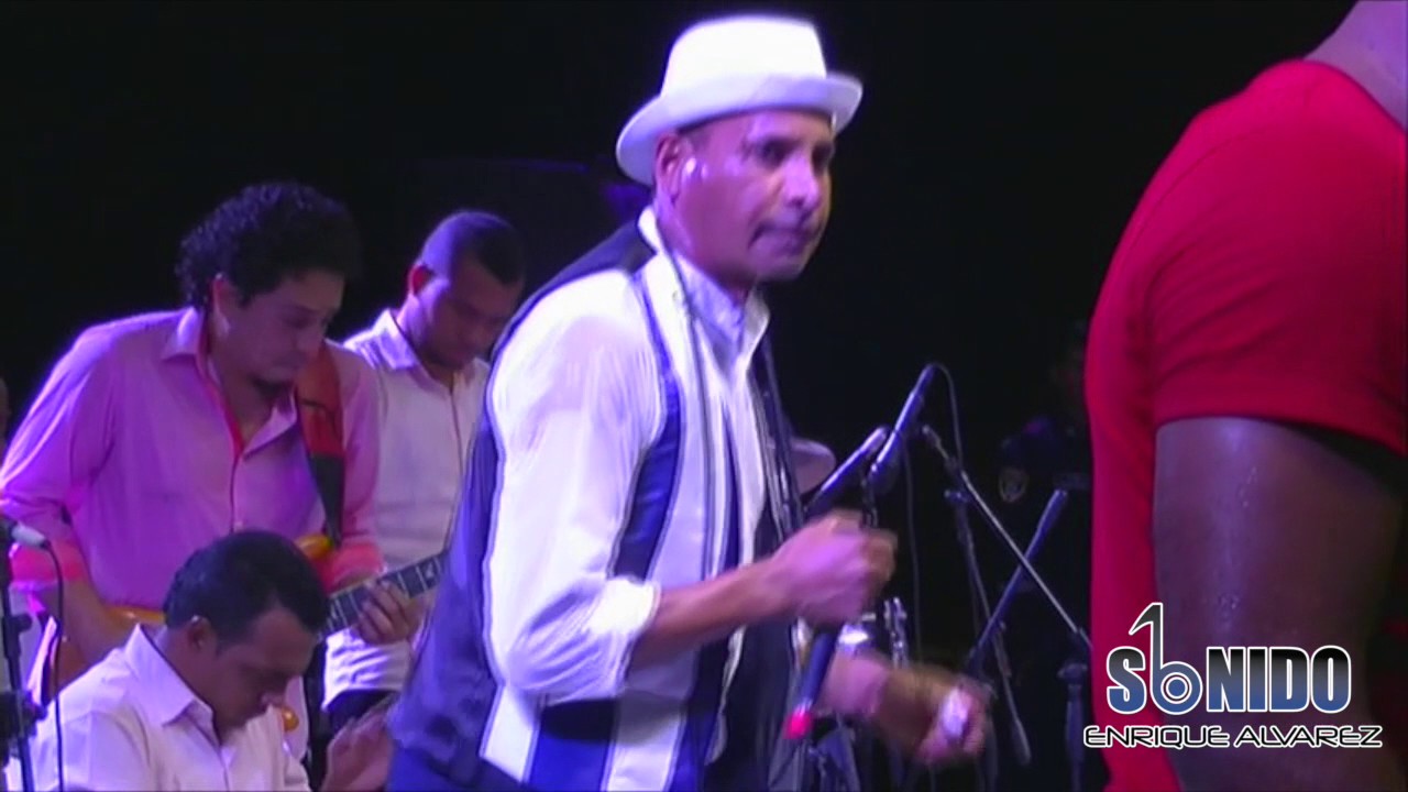 Farid Ortiz de que te beso te beso en vivo