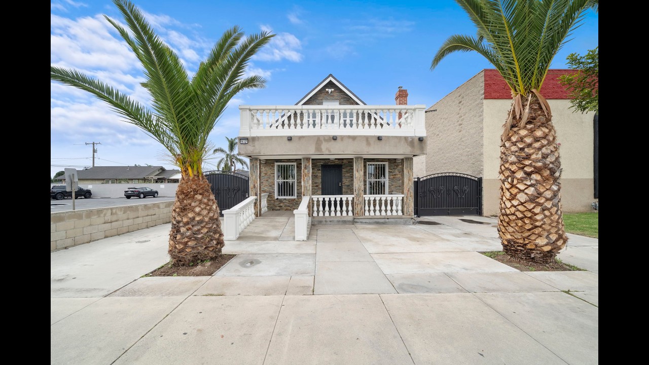 19321 Beach Boulevard, Huntington Beach | Lily Campbell