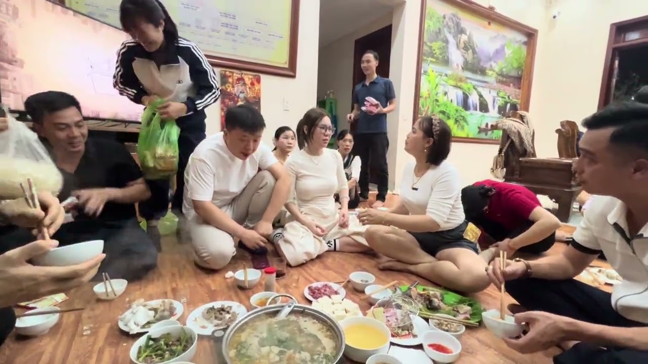 Chúc rượu ngày Tết cứ gọi là vui ae ơi