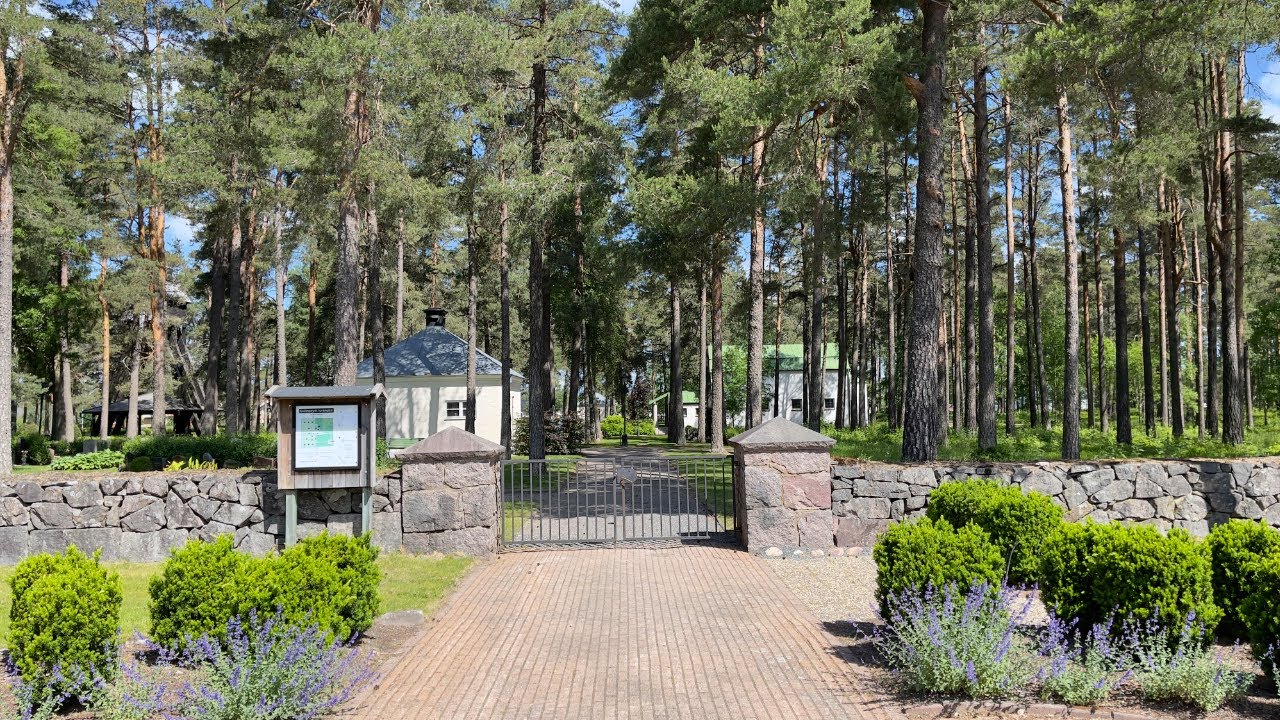 Skillingaryds kyrkogård - Kyrkogården