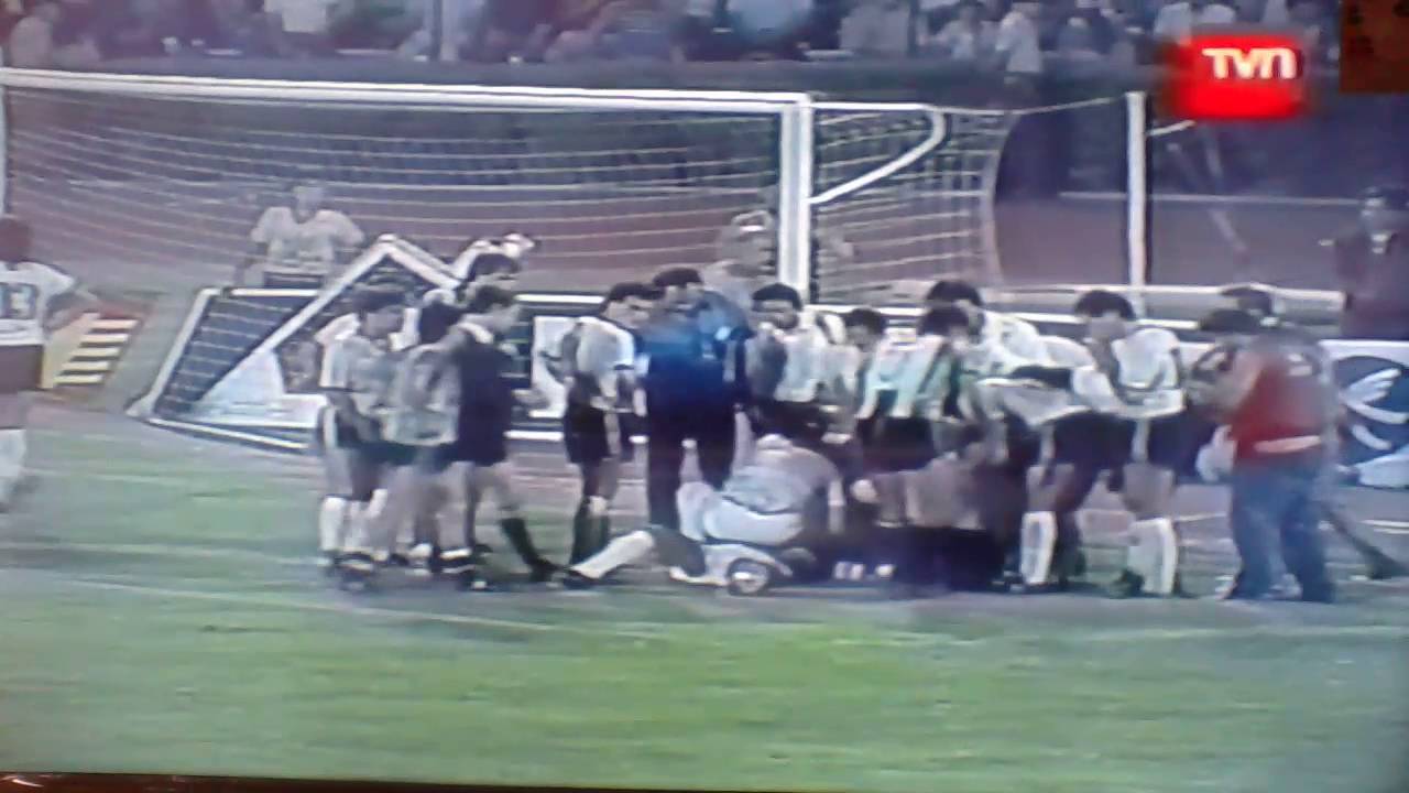 Grandes atajadas del Condor Rojas en colo-colo
