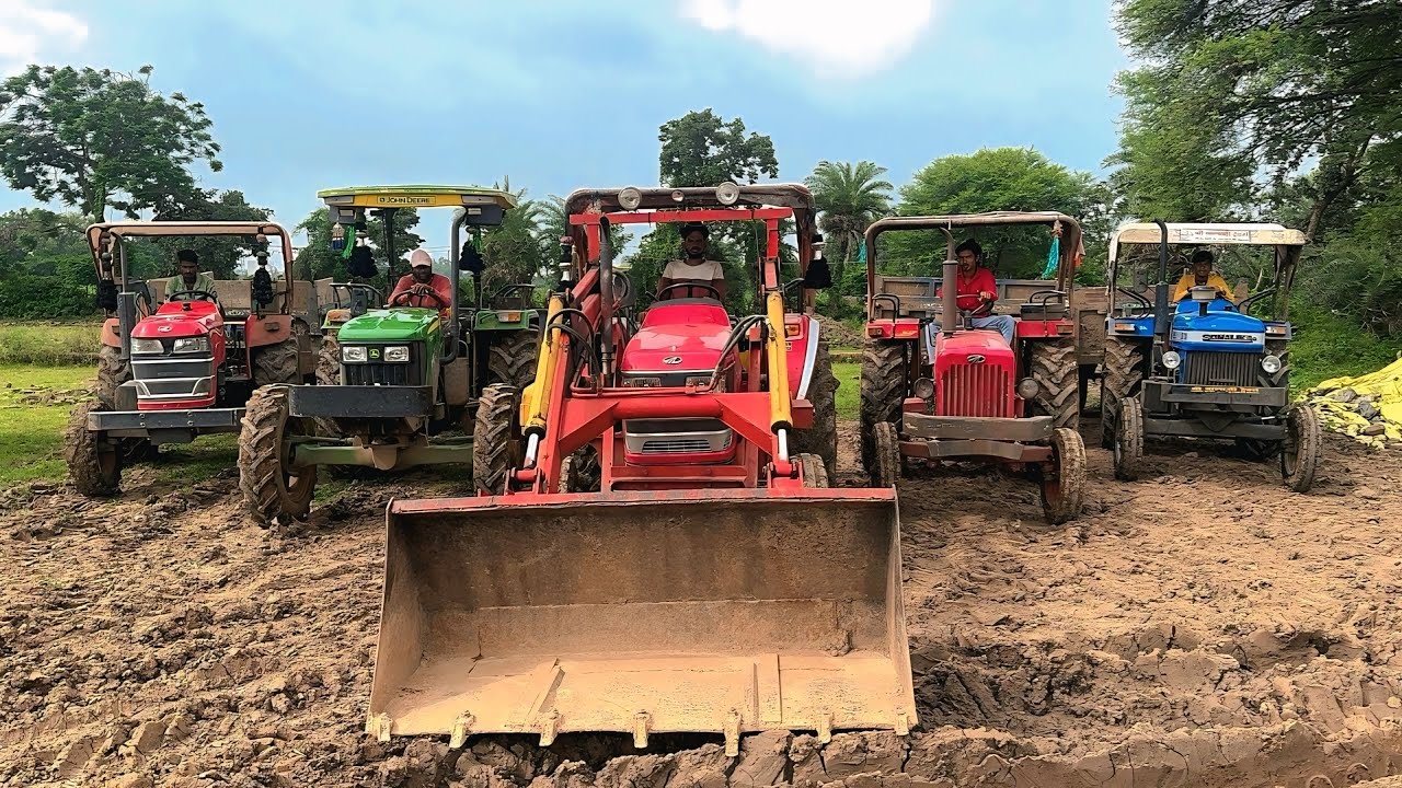 Mahindra Arjun 605 Loader Loading Mud 4 Tractors Mahindra | Sonalika | John Deere | Mahindra 575