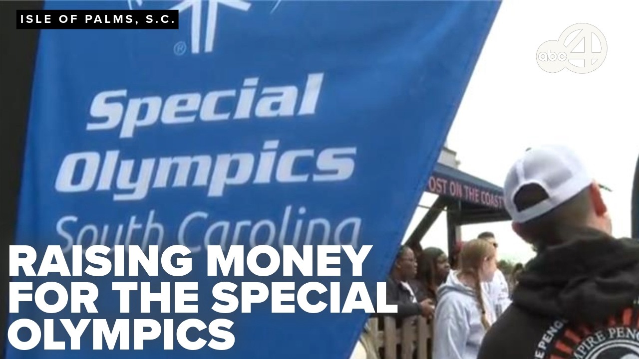 Hundreds take Isle of Palms polar plunge to benefit Special Olympics athletes