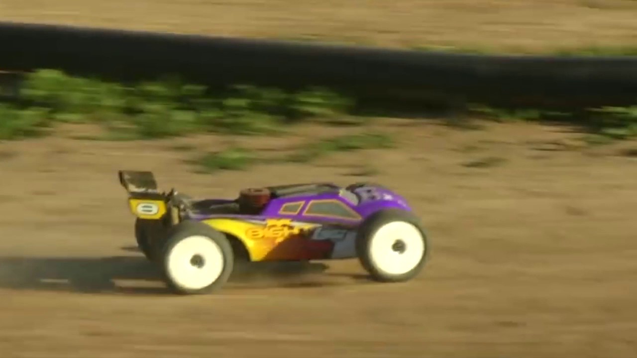 1/8 8IGHTT 4WD Nitro Truggy RTR