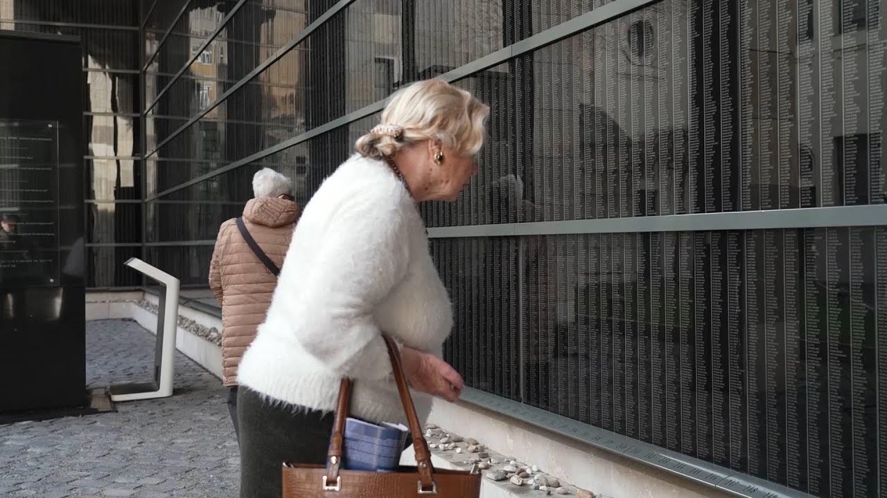 Hungarian Jews remember Holocaust tragedy 80 years after the liberation of Auschwitz