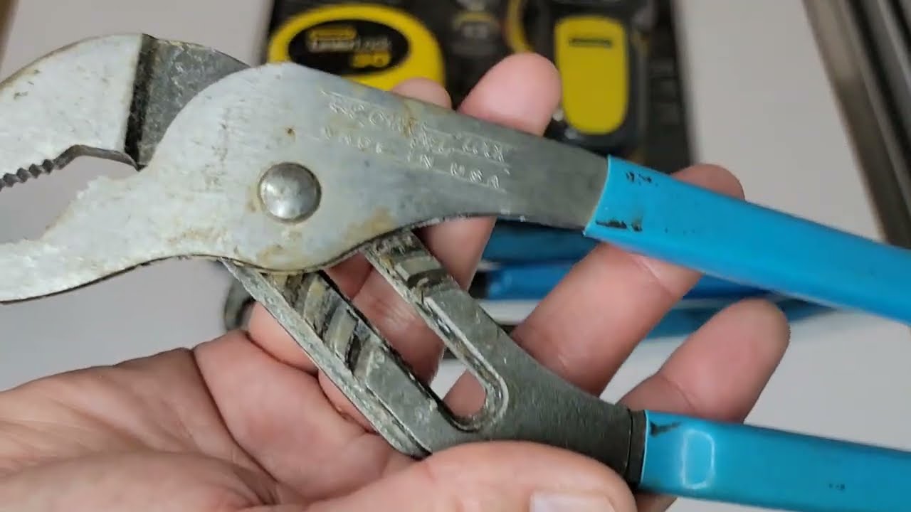 Cazando herramientas en venta de patrimonio