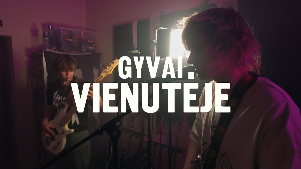 Bucktooth Tiger - Vienutėje