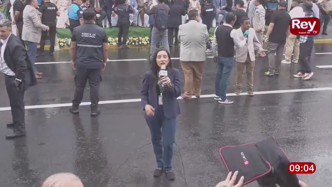 DESFILE CIVICO QUEVEDO 82 AÑOS